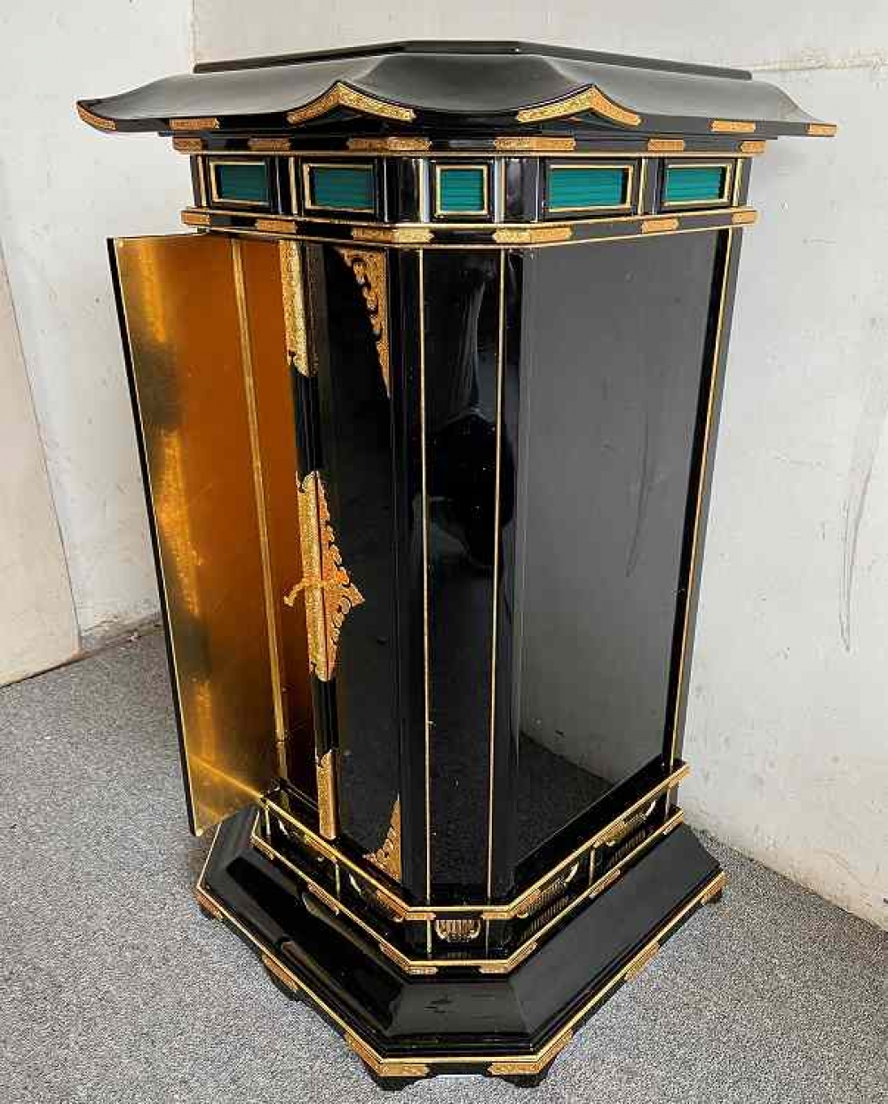 商品紹介｜隅切春日厨子【在庫特価品】｜各宗派｜ 御厨子｜喜昌